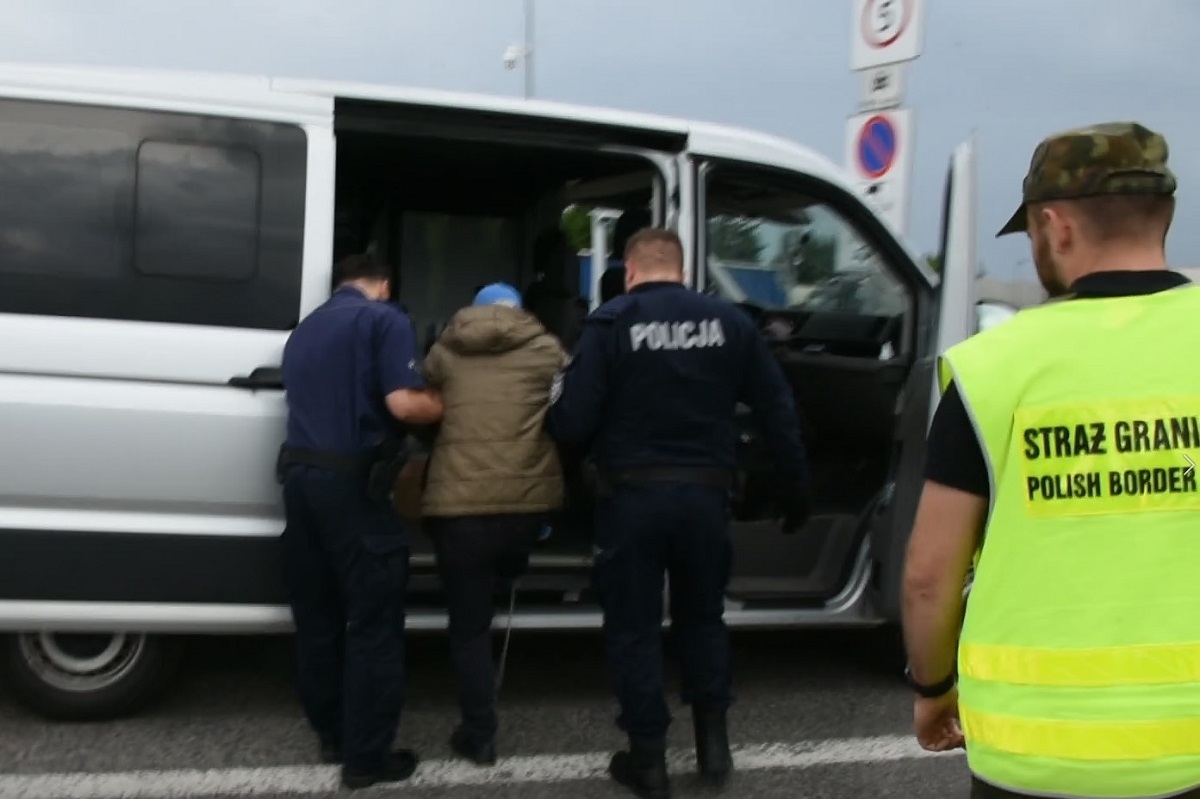 image-Ekstradycja organizatora nielegalnej migracji - Komenda Główna Straży Granicznej